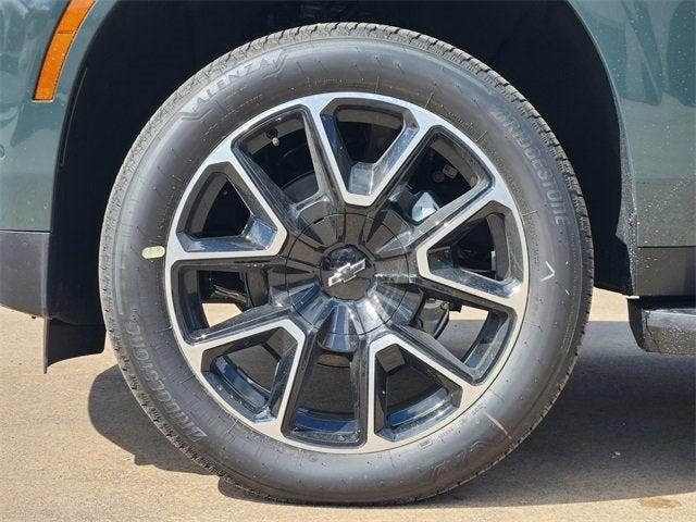 new 2025 Chevrolet Suburban car, priced at $77,019