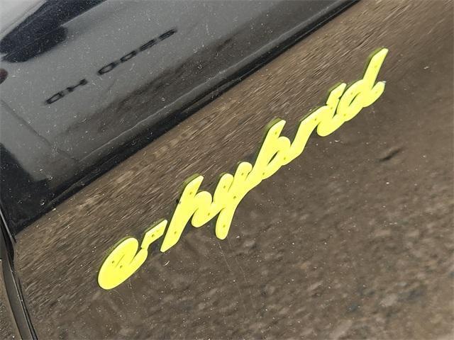 used 2018 Porsche Panamera e-Hybrid car, priced at $38,500