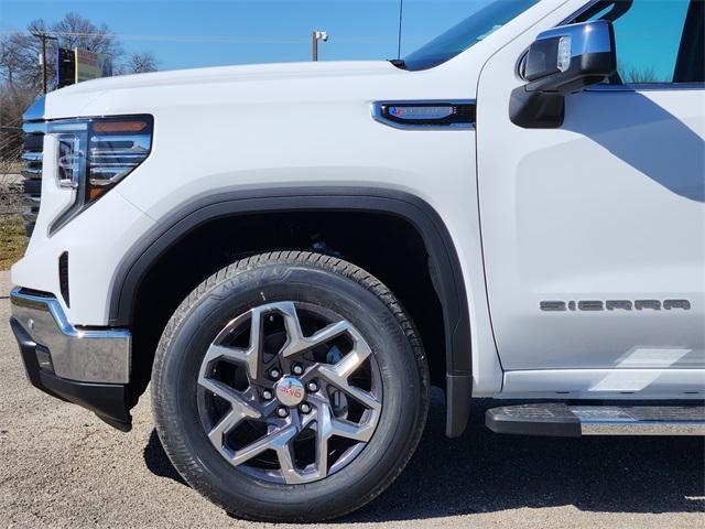 new 2025 GMC Sierra 1500 car, priced at $55,580