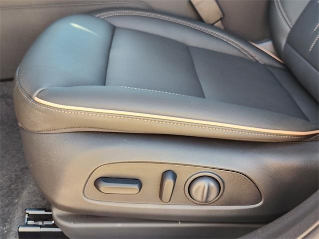 new 2025 Buick Envista car, priced at $30,112