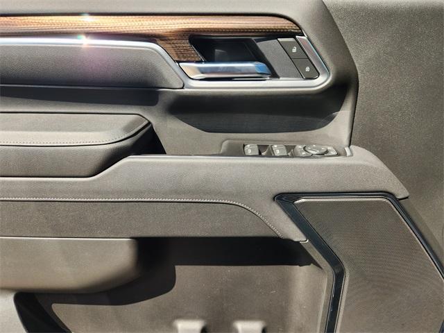 new 2025 Chevrolet Silverado 2500 car, priced at $75,305