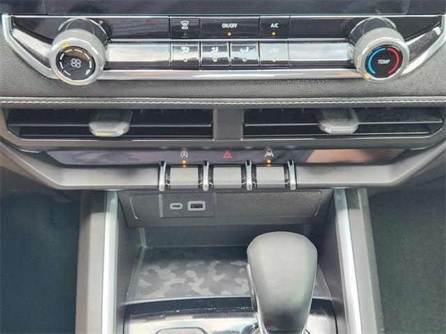 used 2024 Chevrolet Colorado car, priced at $33,000