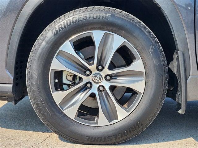 used 2023 Toyota Highlander car, priced at $35,500