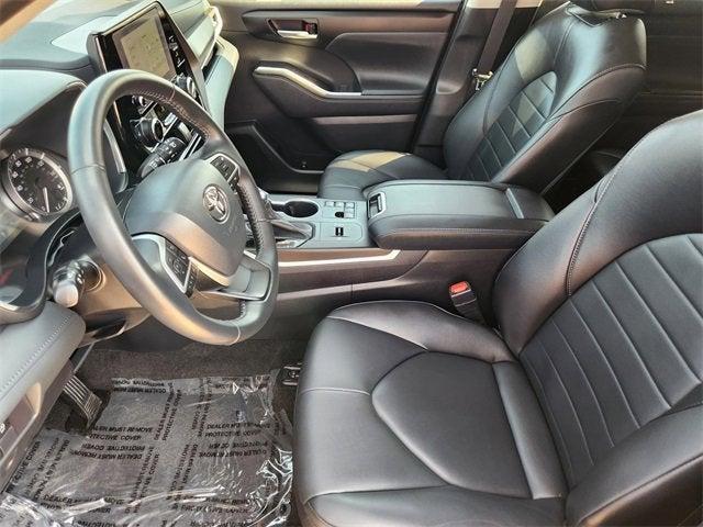 used 2023 Toyota Highlander car, priced at $35,500