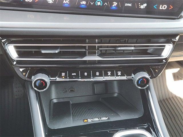 new 2026 Chevrolet Traverse car, priced at $40,144