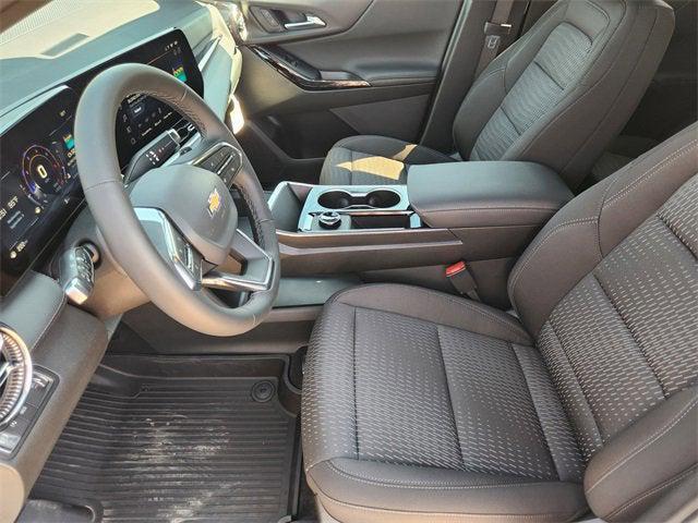 new 2026 Chevrolet Equinox car, priced at $28,360