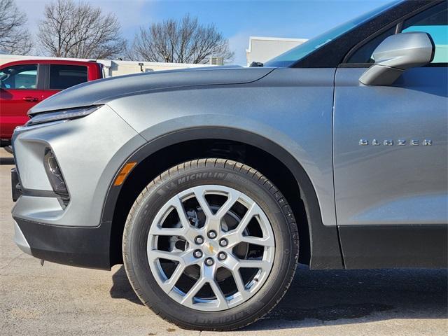 new 2025 Chevrolet Blazer car, priced at $33,884