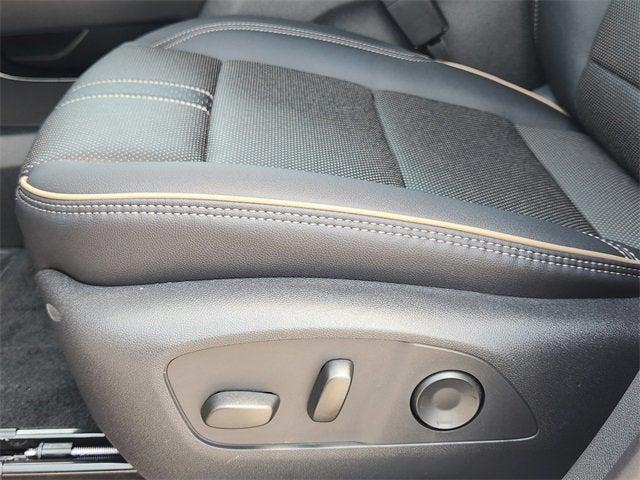 new 2025 Chevrolet Traverse car, priced at $58,040