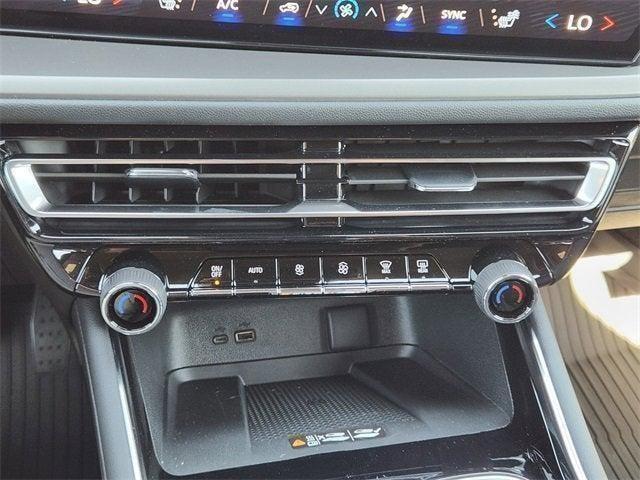 new 2026 Chevrolet Traverse car, priced at $44,669