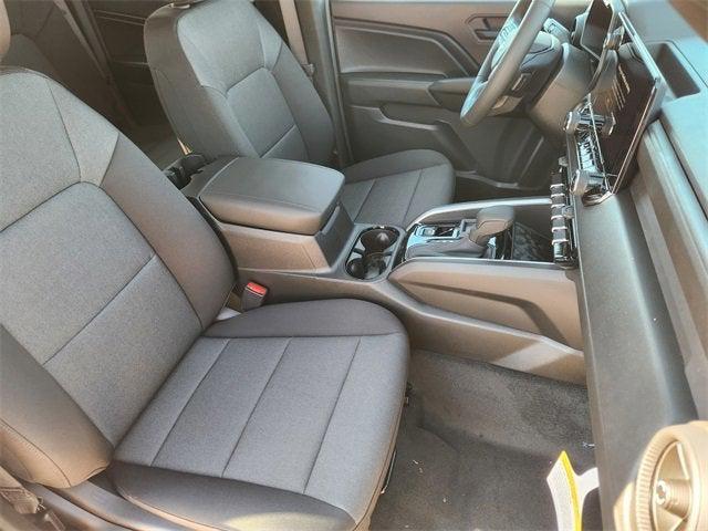 new 2025 Chevrolet Colorado car, priced at $31,590