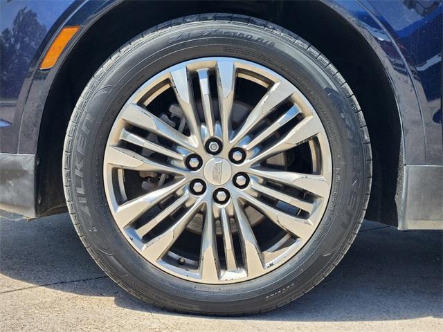 used 2017 Cadillac XT5 car, priced at $15,000
