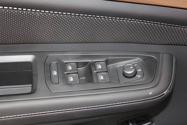 new 2025 Volkswagen Atlas car, priced at $47,194