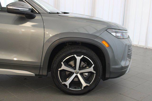 new 2025 Volkswagen Tiguan car, priced at $35,184