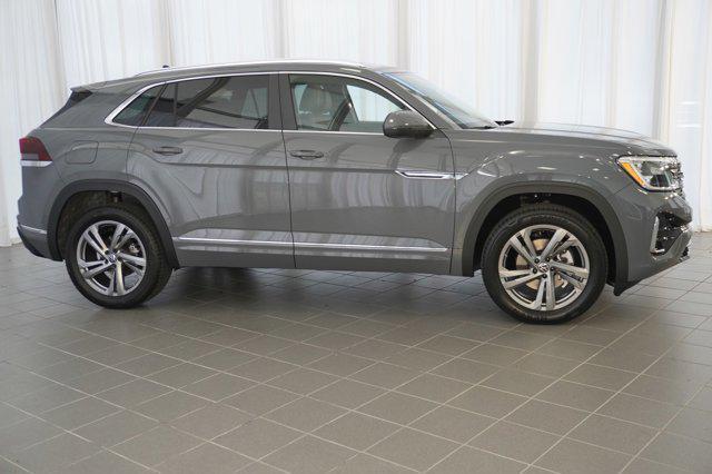 new 2024 Volkswagen Atlas Cross Sport car, priced at $48,682