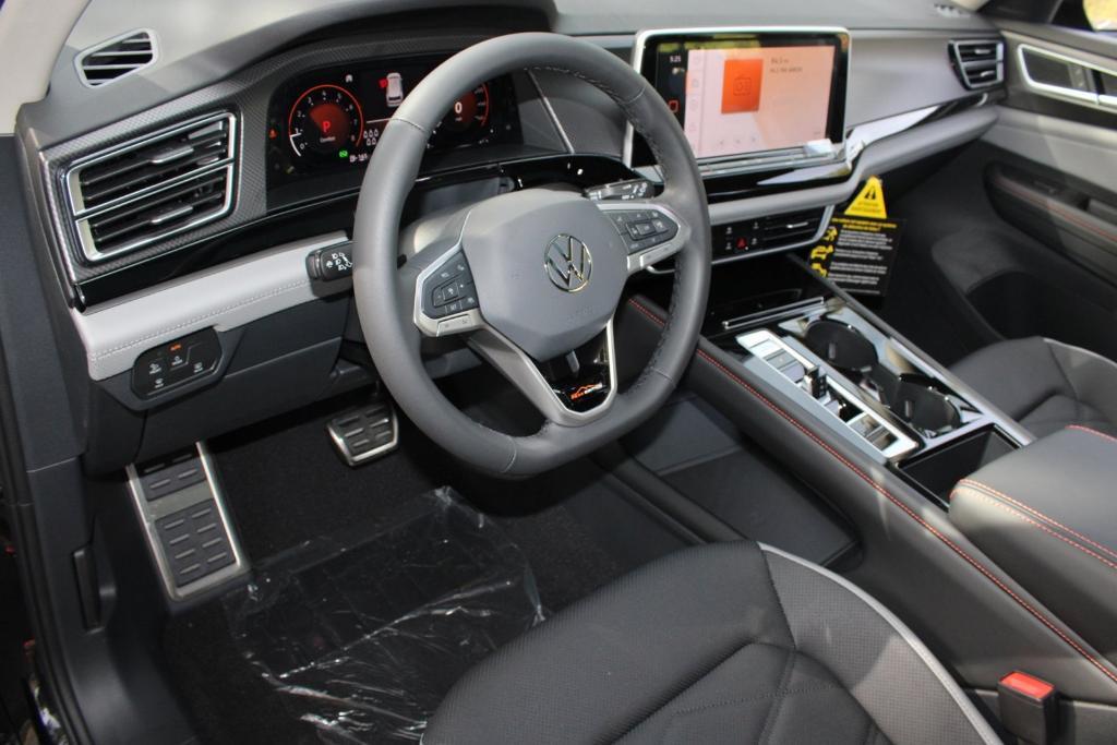 new 2024 Volkswagen Atlas car, priced at $52,151