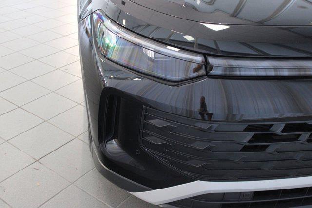 new 2025 Volkswagen Tiguan car, priced at $32,261