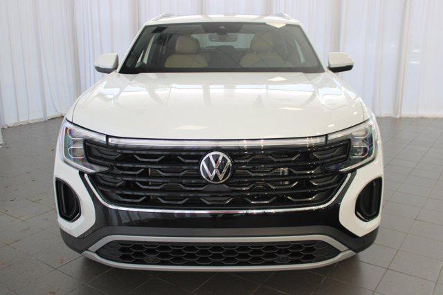 new 2026 Volkswagen Atlas Cross Sport car, priced at $47,301