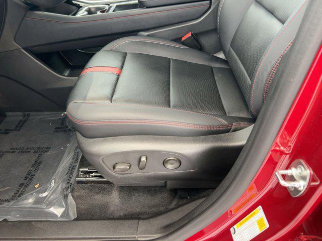 used 2024 Chevrolet Traverse car, priced at $46,998