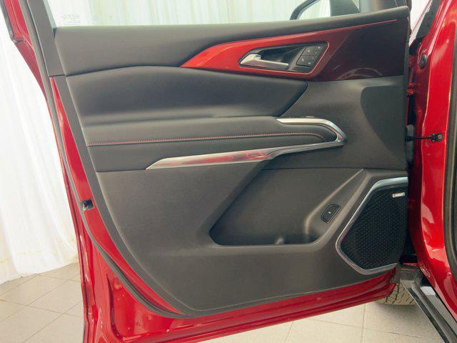 used 2024 Chevrolet Traverse car, priced at $46,998