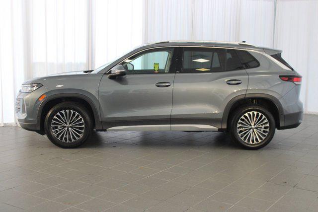 new 2025 Volkswagen Tiguan car, priced at $32,571