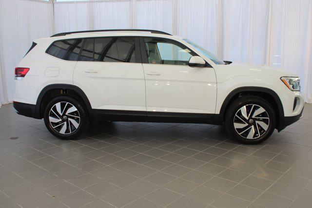 new 2024 Volkswagen Atlas car, priced at $43,542