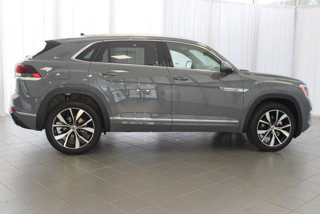 new 2026 Volkswagen Atlas Cross Sport car, priced at $56,748