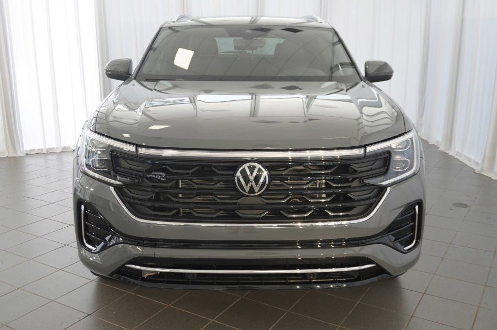 new 2024 Volkswagen Atlas Cross Sport car, priced at $48,463