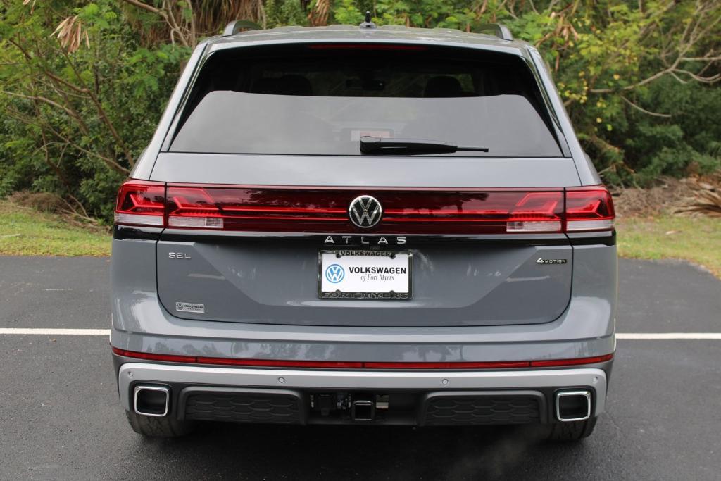 new 2024 Volkswagen Atlas car, priced at $52,023