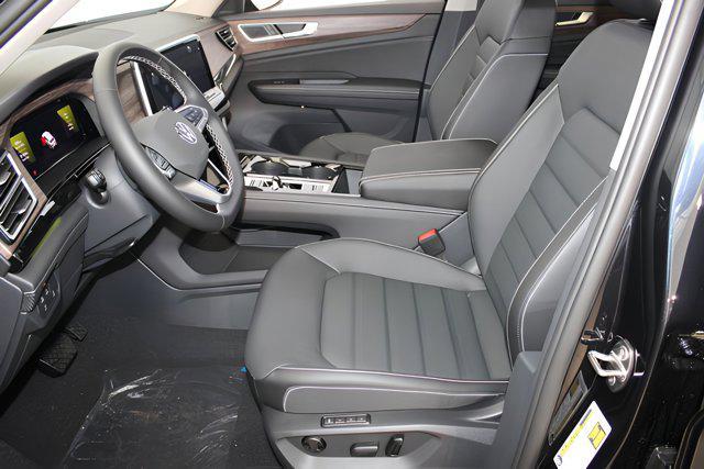 new 2025 Volkswagen Atlas car, priced at $50,794