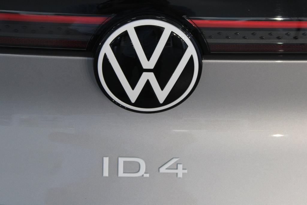 new 2024 Volkswagen ID.4 car, priced at $49,481