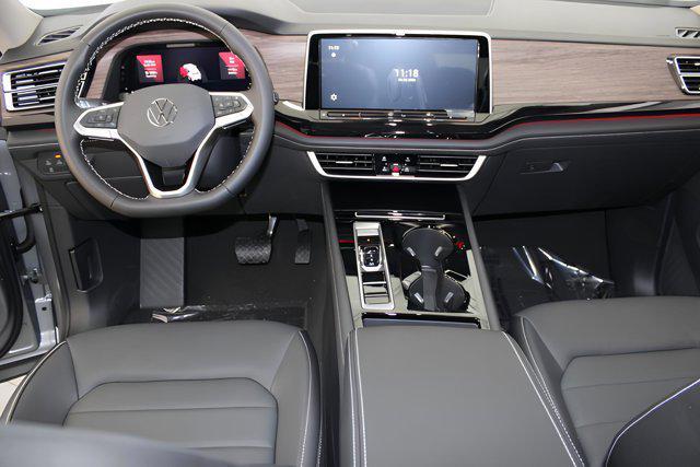 new 2025 Volkswagen Atlas car, priced at $50,851