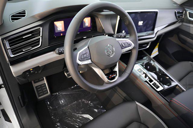 new 2025 Volkswagen Atlas car, priced at $49,646