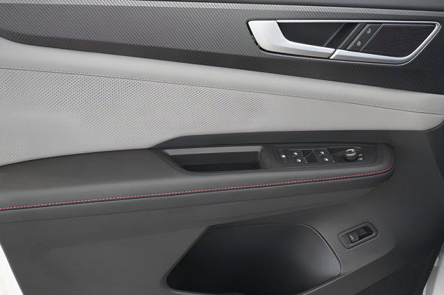new 2025 Volkswagen Atlas car, priced at $49,646