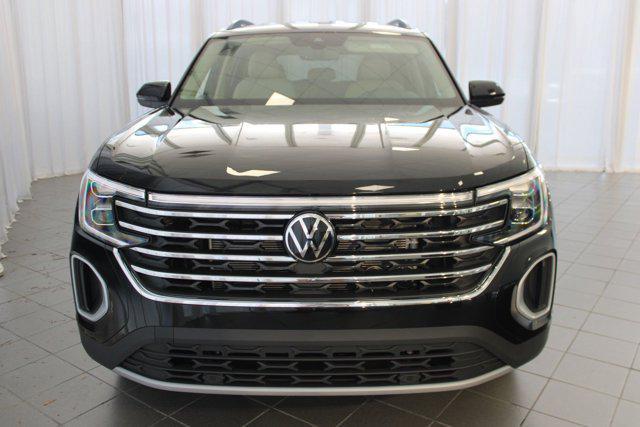 new 2026 Volkswagen Atlas car, priced at $43,734