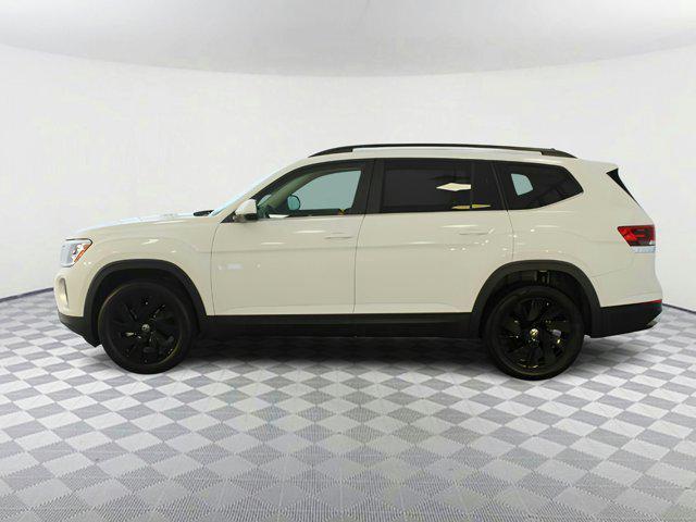new 2025 Volkswagen Atlas car, priced at $48,824