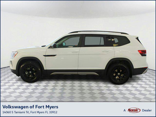 new 2025 Volkswagen Atlas car, priced at $49,076