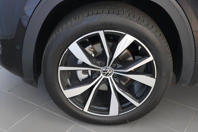 new 2025 Volkswagen Atlas Cross Sport car, priced at $53,001