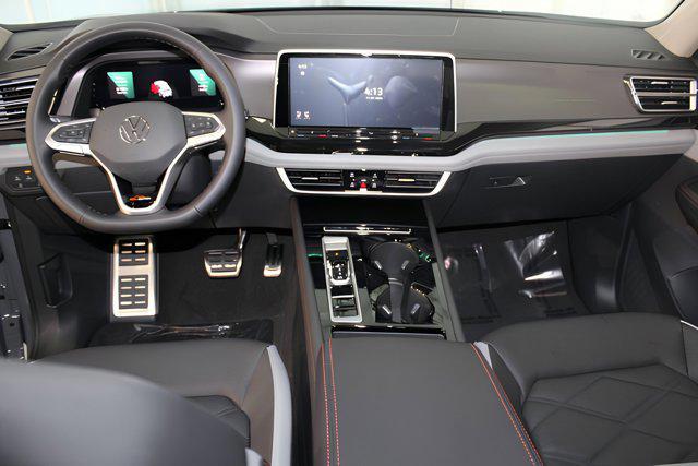 new 2025 Volkswagen Atlas car, priced at $46,442
