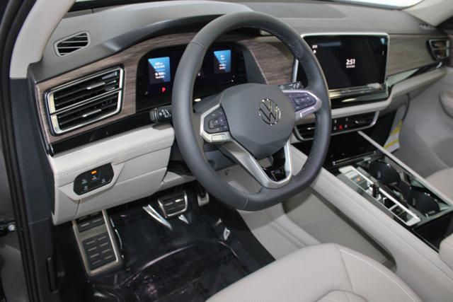 new 2025 Volkswagen Atlas car, priced at $55,626