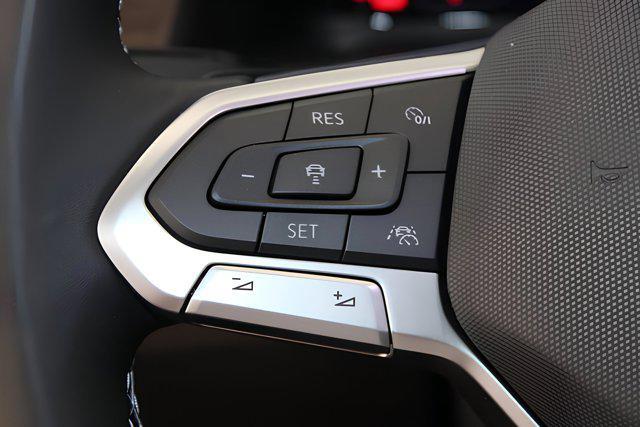 new 2025 Volkswagen Atlas car, priced at $51,489