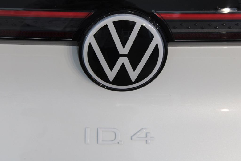 new 2024 Volkswagen ID.4 car, priced at $46,111