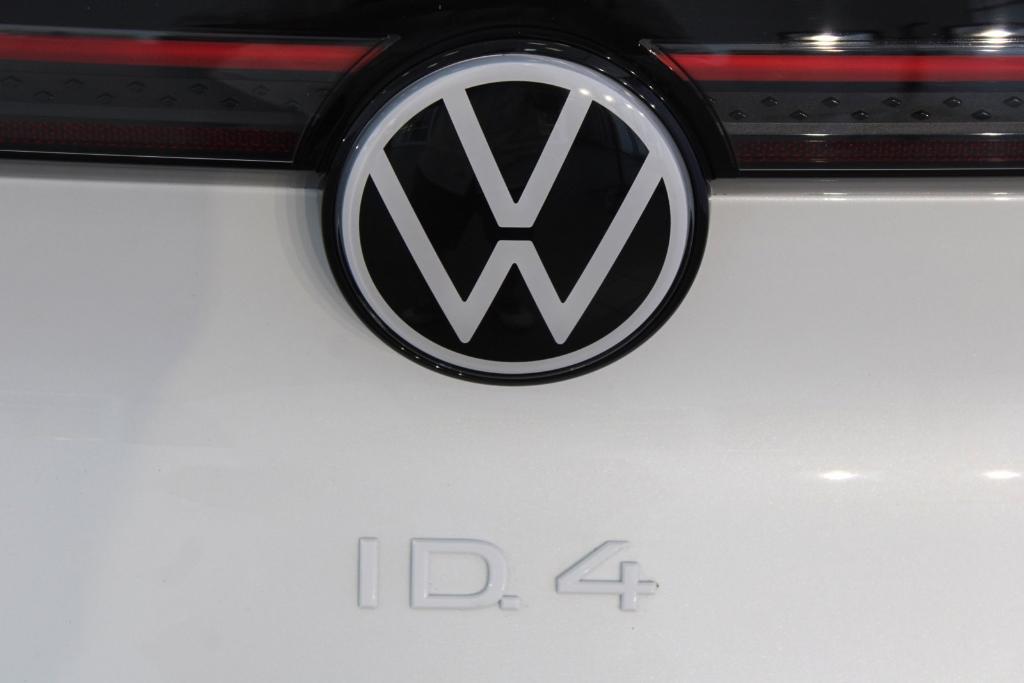 new 2024 Volkswagen ID.4 car, priced at $45,683