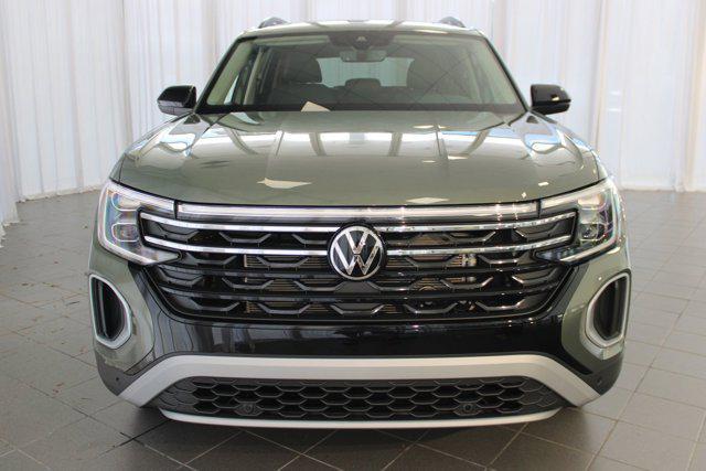 new 2025 Volkswagen Atlas car, priced at $49,683