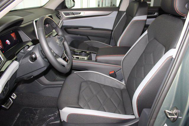 new 2025 Volkswagen Atlas car, priced at $49,683