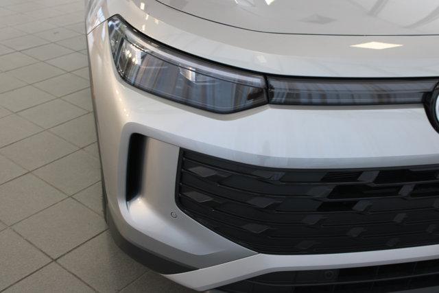 new 2025 Volkswagen Tiguan car, priced at $31,621
