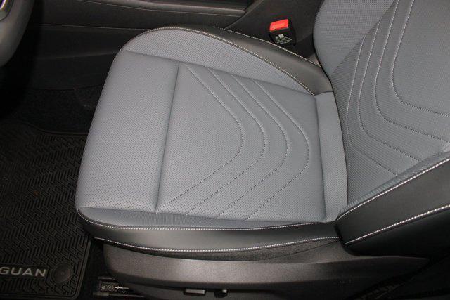 new 2025 Volkswagen Tiguan car, priced at $39,256