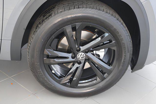 new 2025 Volkswagen Atlas Cross Sport car, priced at $52,246