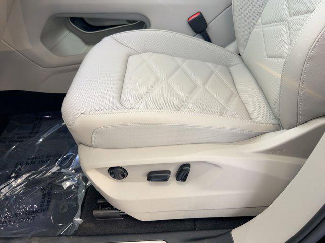 new 2026 Volkswagen Atlas car, priced at $45,691