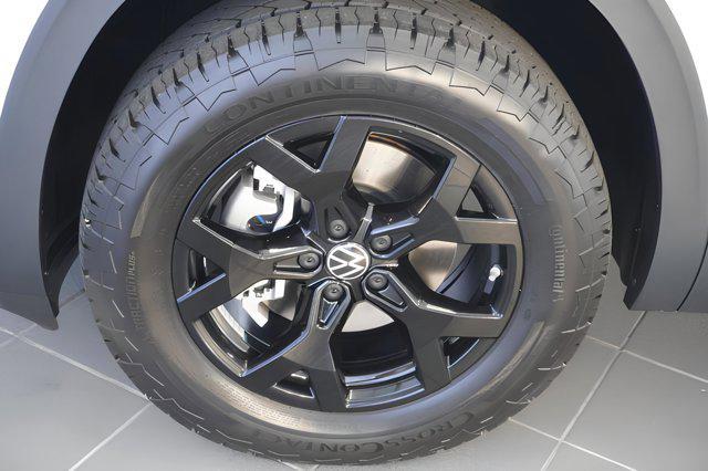 new 2025 Volkswagen Atlas car, priced at $45,962