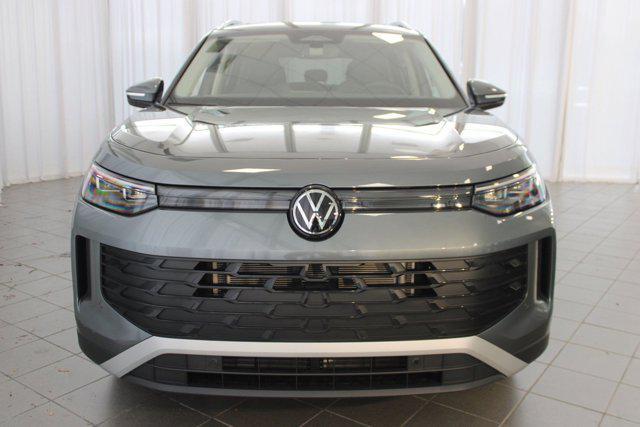new 2025 Volkswagen Tiguan car, priced at $34,451